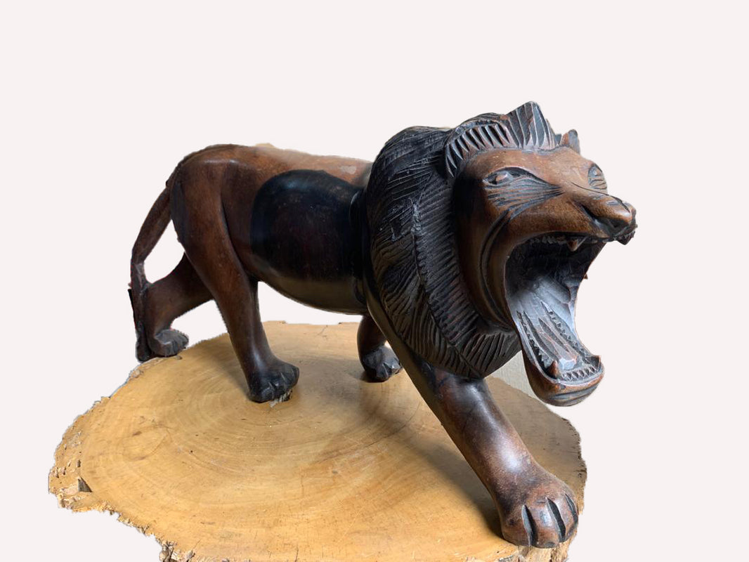 Roar Of Fury Of The King Of Jungle